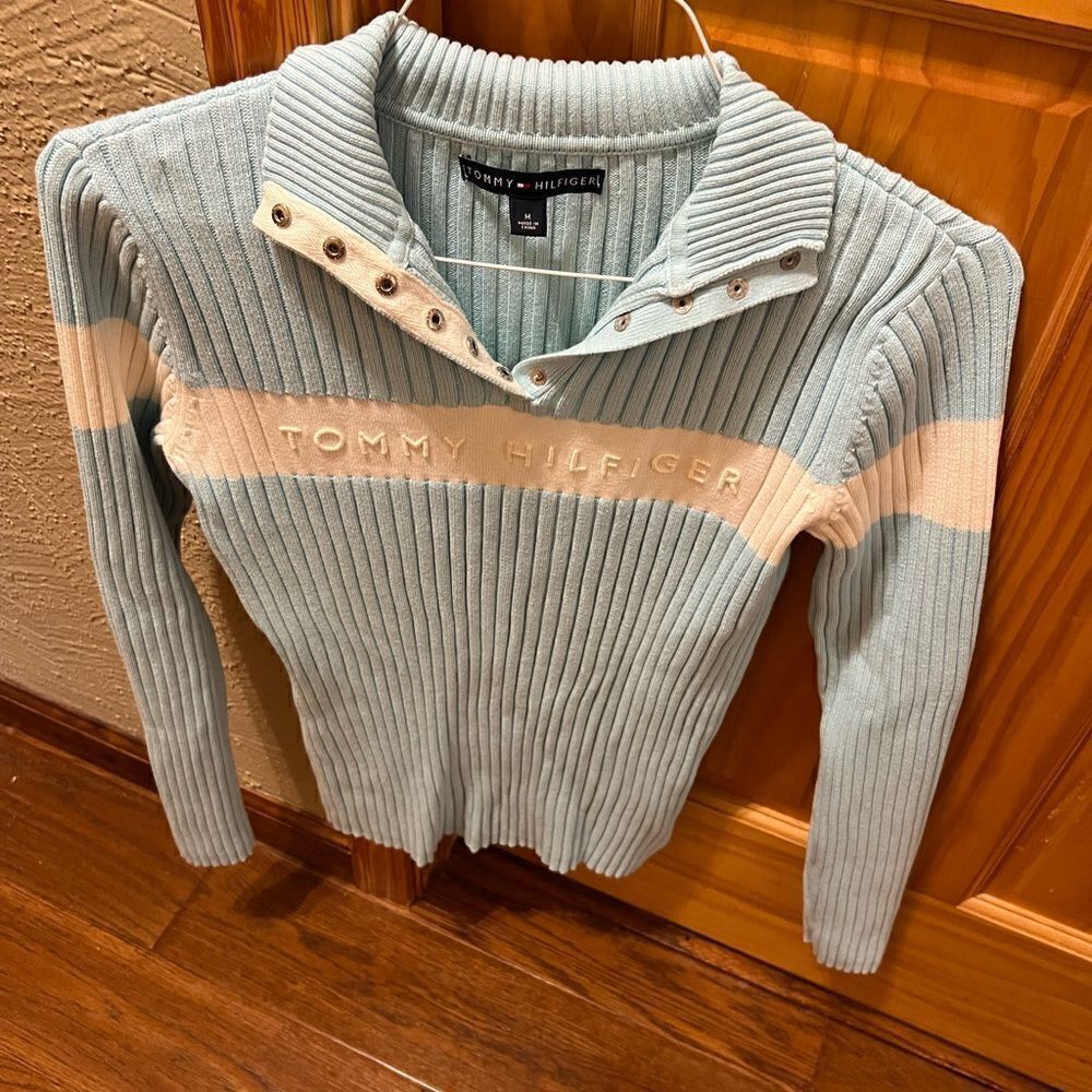 (NWOT) vtg Tommy Hilfiger powder blue and white half button up sweater size M